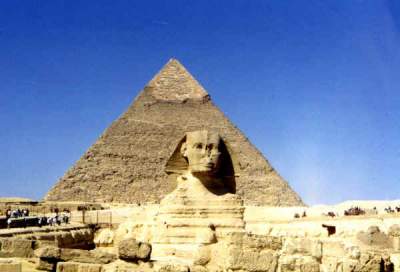 Sphinx_and_Pyramid